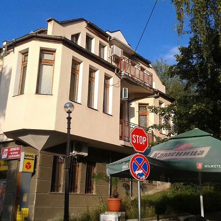 Apartment Domino Bełogradczik Zewnętrze zdjęcie