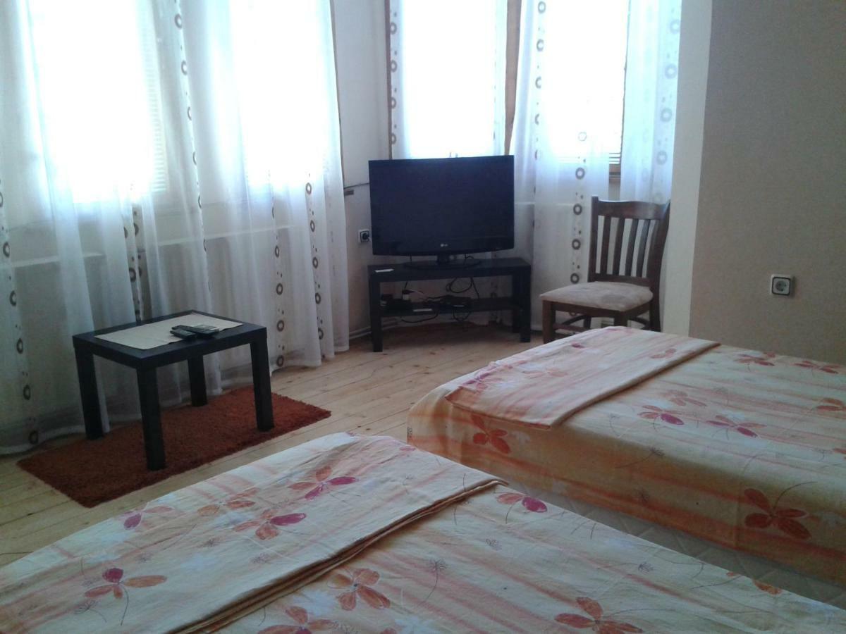 Apartment Domino Bełogradczik Zewnętrze zdjęcie