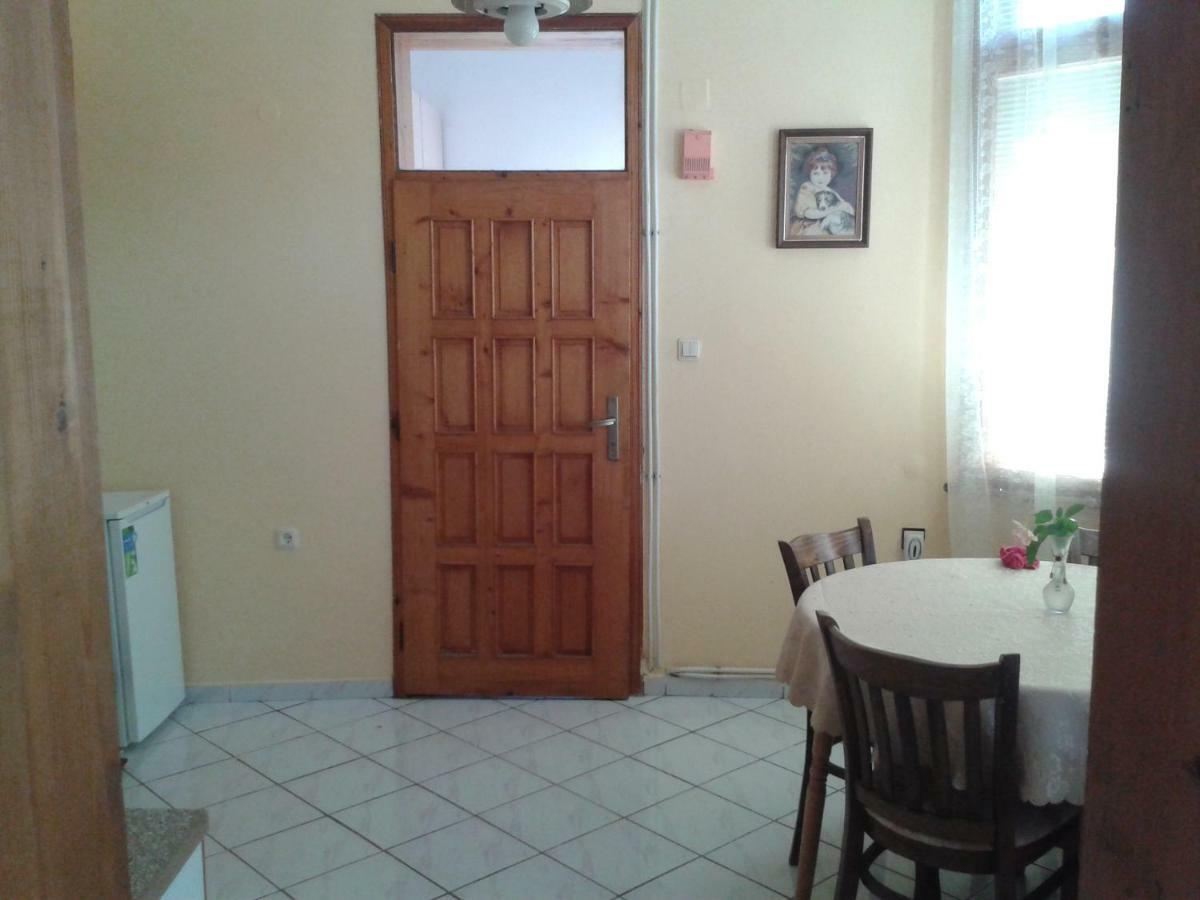 Apartment Domino Bełogradczik Zewnętrze zdjęcie